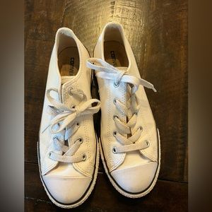 White converse allstar